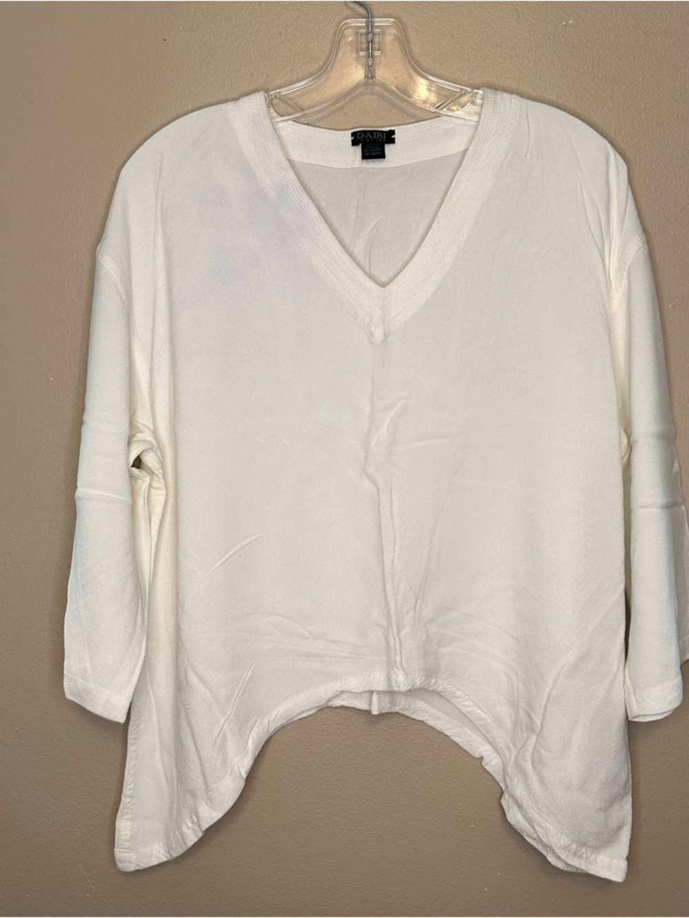 Dairi Fashion Womens White V-Neck Oversized Blouse Size XL